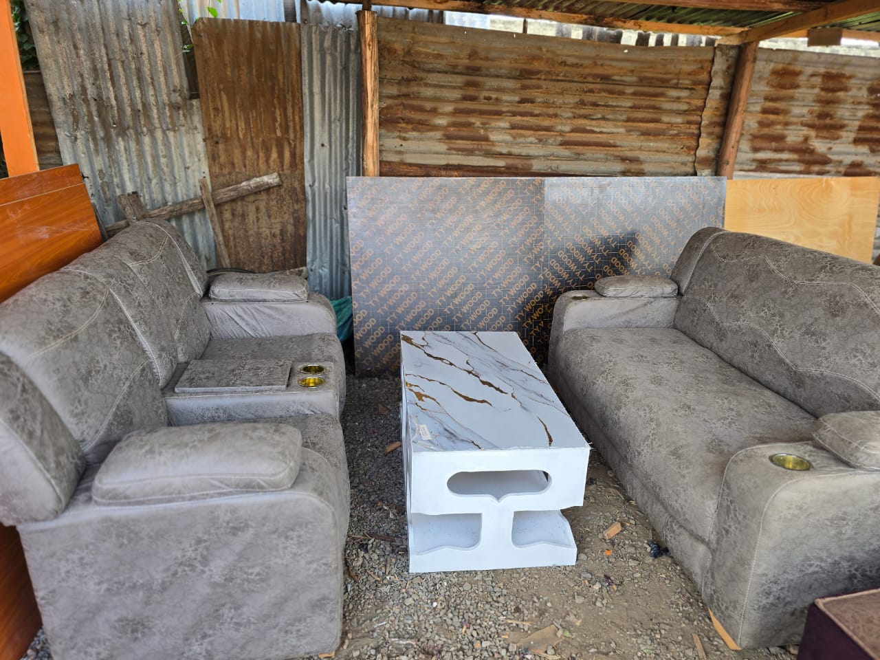 UsedSemi recliner 5 seater